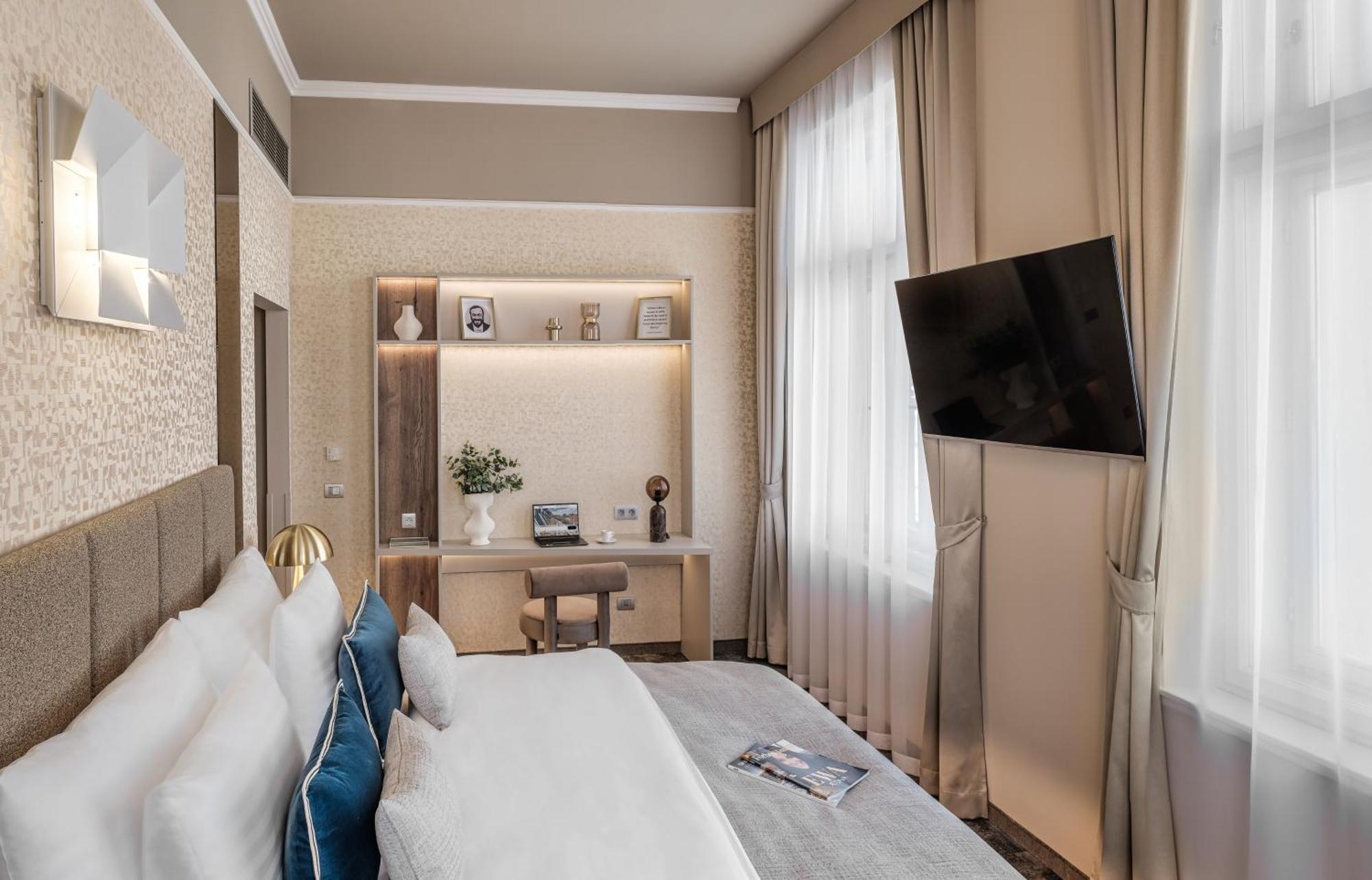 Hotel Maestro By Adrez Prague Exterior photo