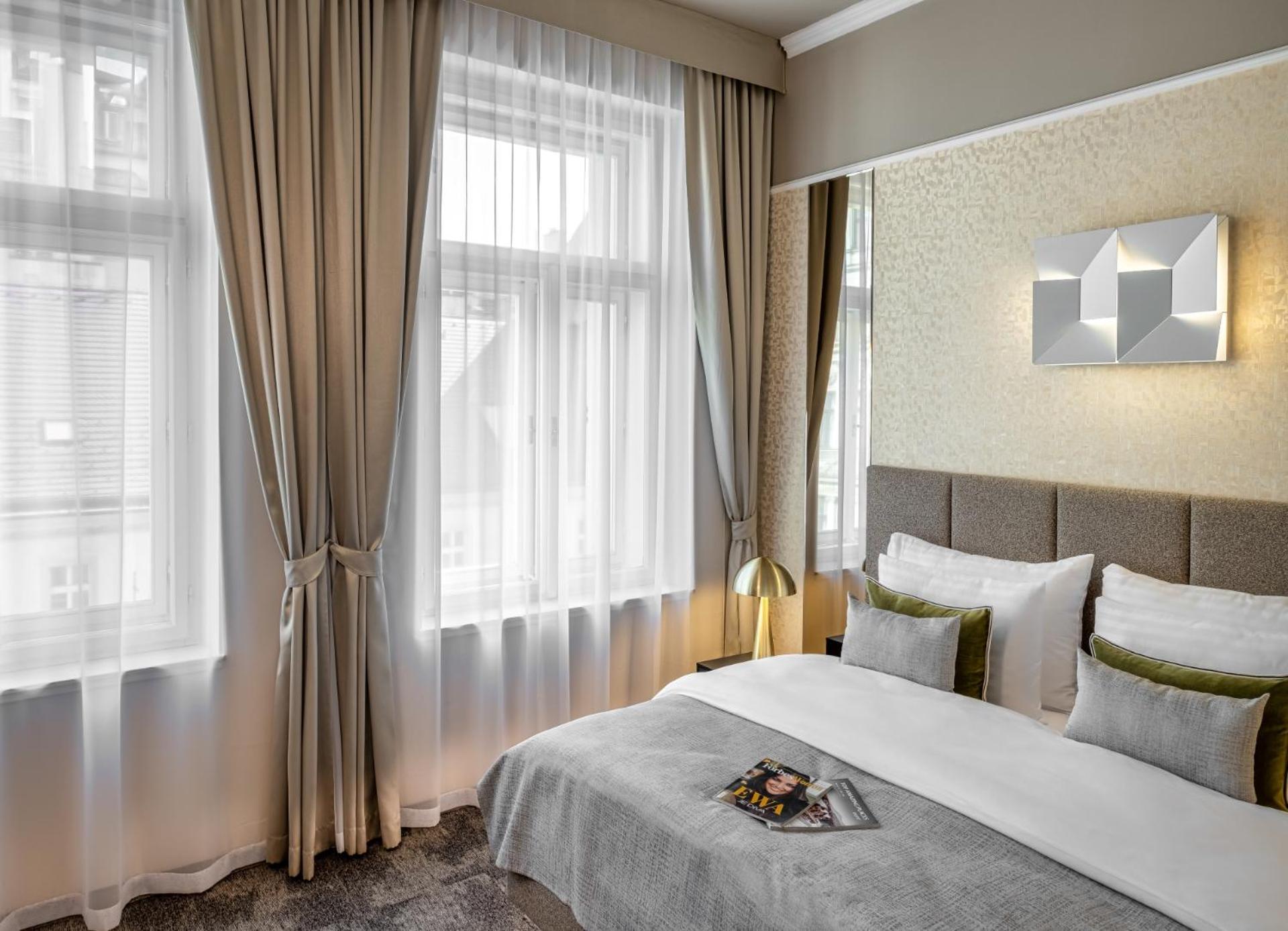 Hotel Maestro By Adrez Prague Exterior photo