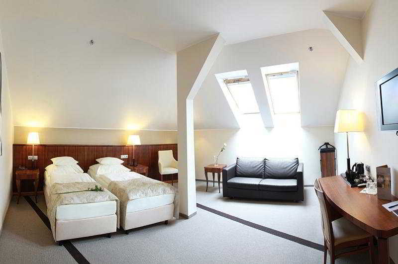Hotel Maestro By Adrez Prague Room photo