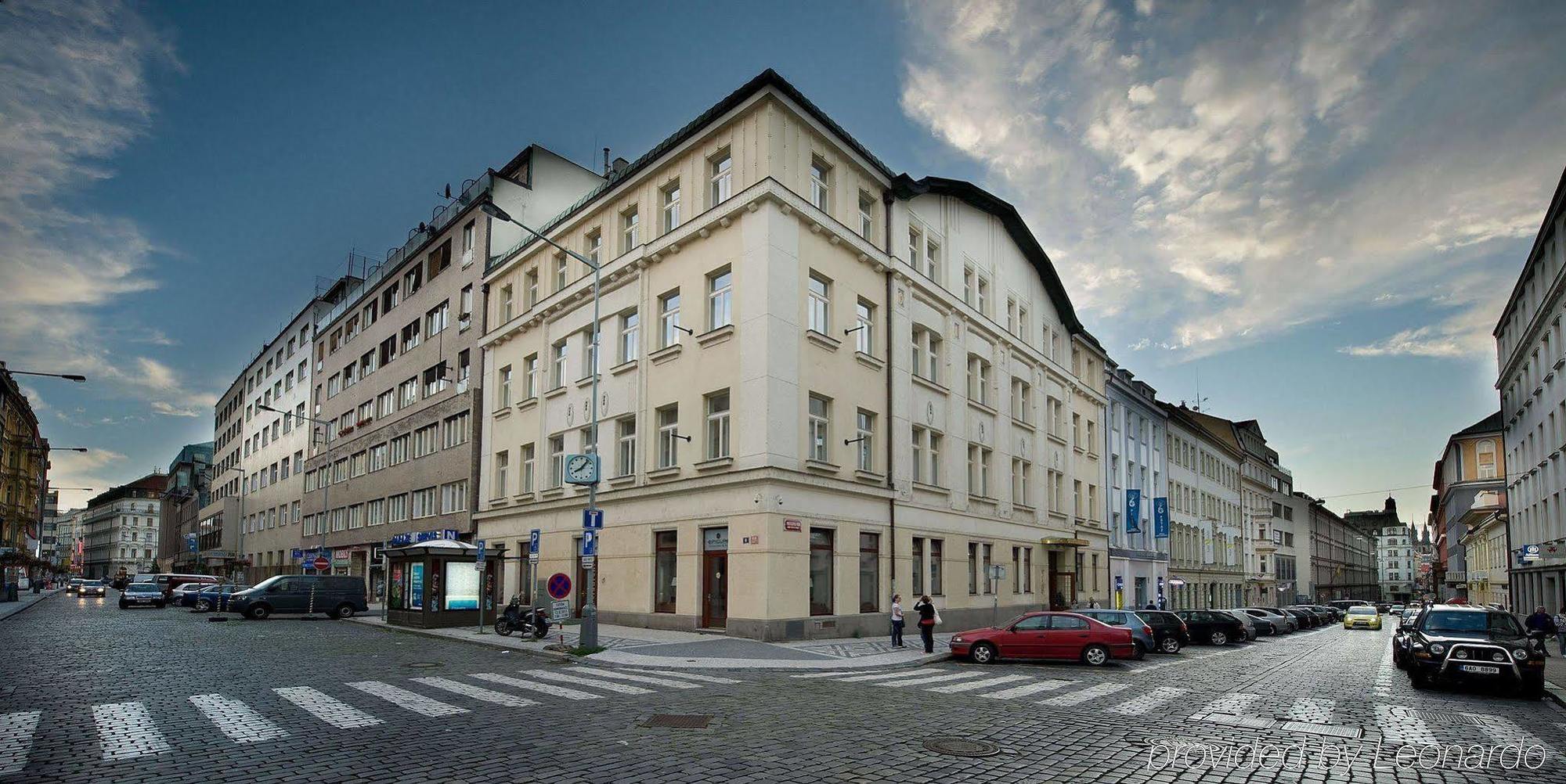 Hotel Maestro By Adrez Prague Exterior photo